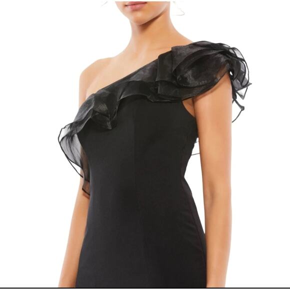 Mac Duggal One Shoulder 80s Retro Glam Ruffle Trim High Slit Black Gown 6 NWT - Picture 2 of 9